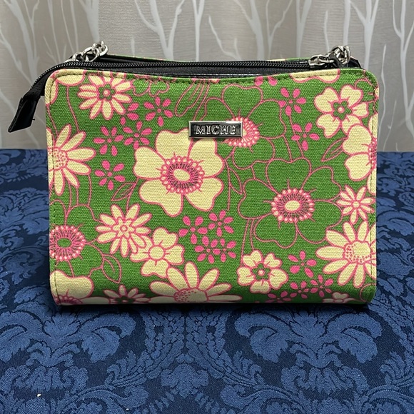 Miche bag with 7 shells:  Sierra, Kayla, Ava, Maddy, Lulu, Hope, and Averie - Picture 4 of 12